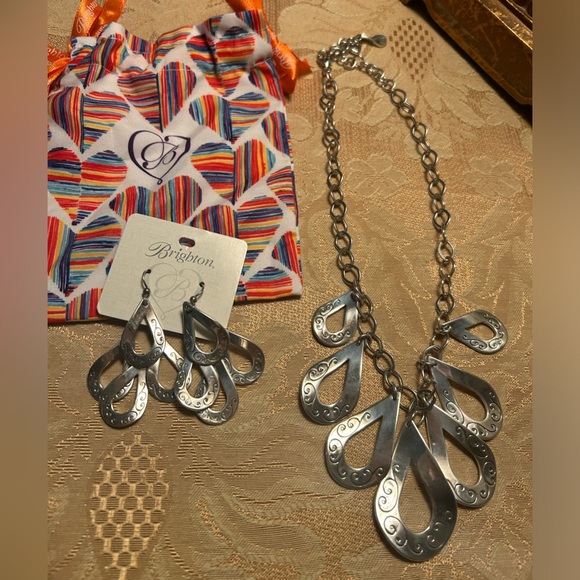 Brighton statement necklace and earrings - Picture 2 of 5